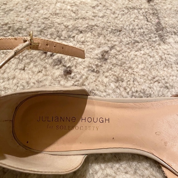 Julianne Hough for Sole Society Flats - Picture 3 of 4